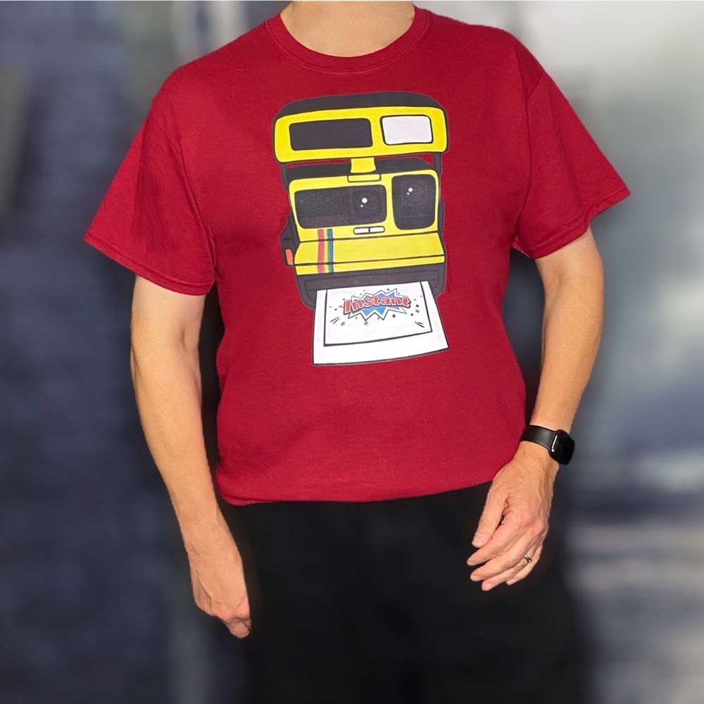 VINTAGE POLAROID CAMERA RAINBOW T-SHIRT UNISEX MEN